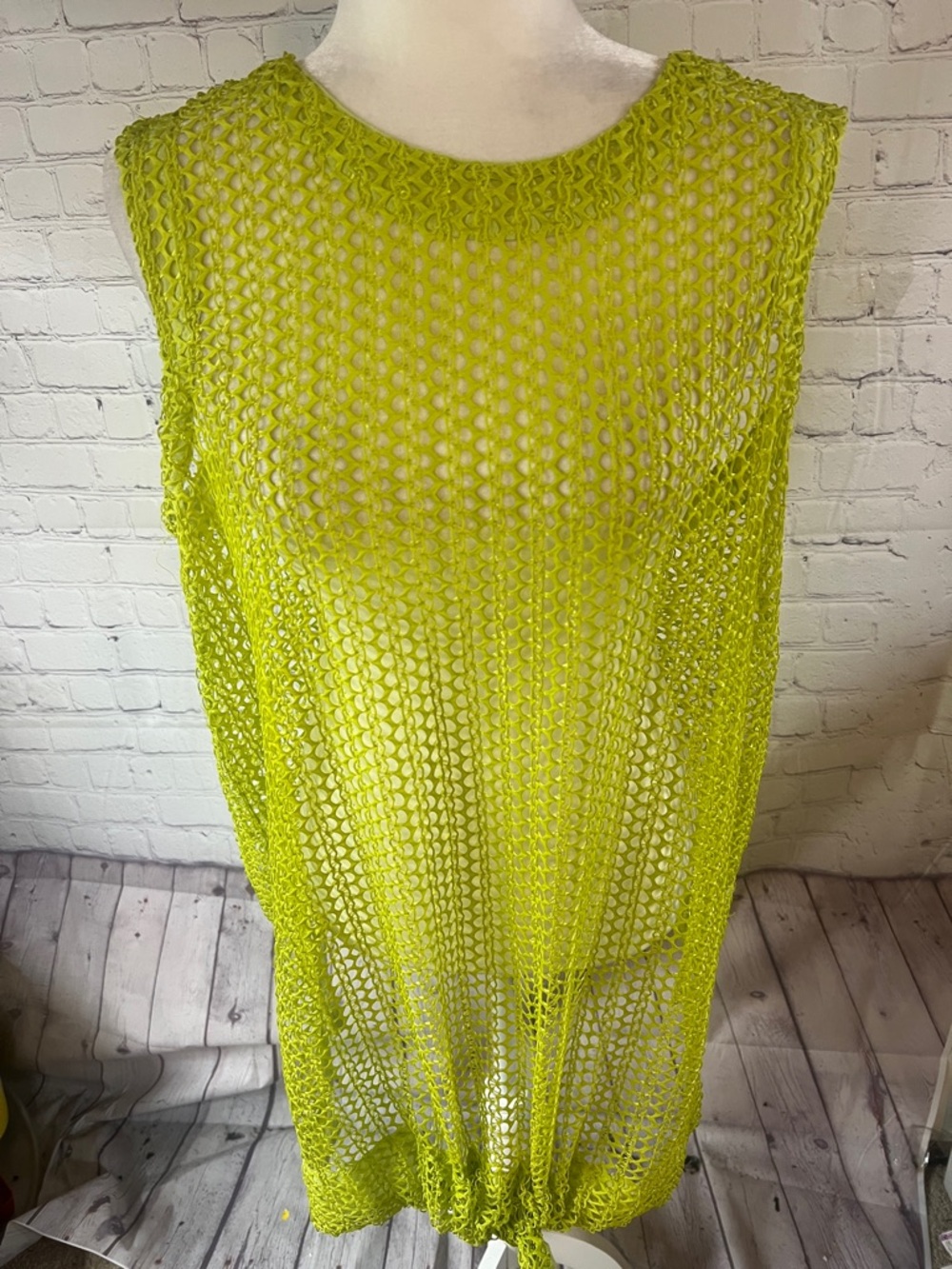 Lg Women’s Lime Green Crochet Swim Cover-Up by Kaktus. Exc condition